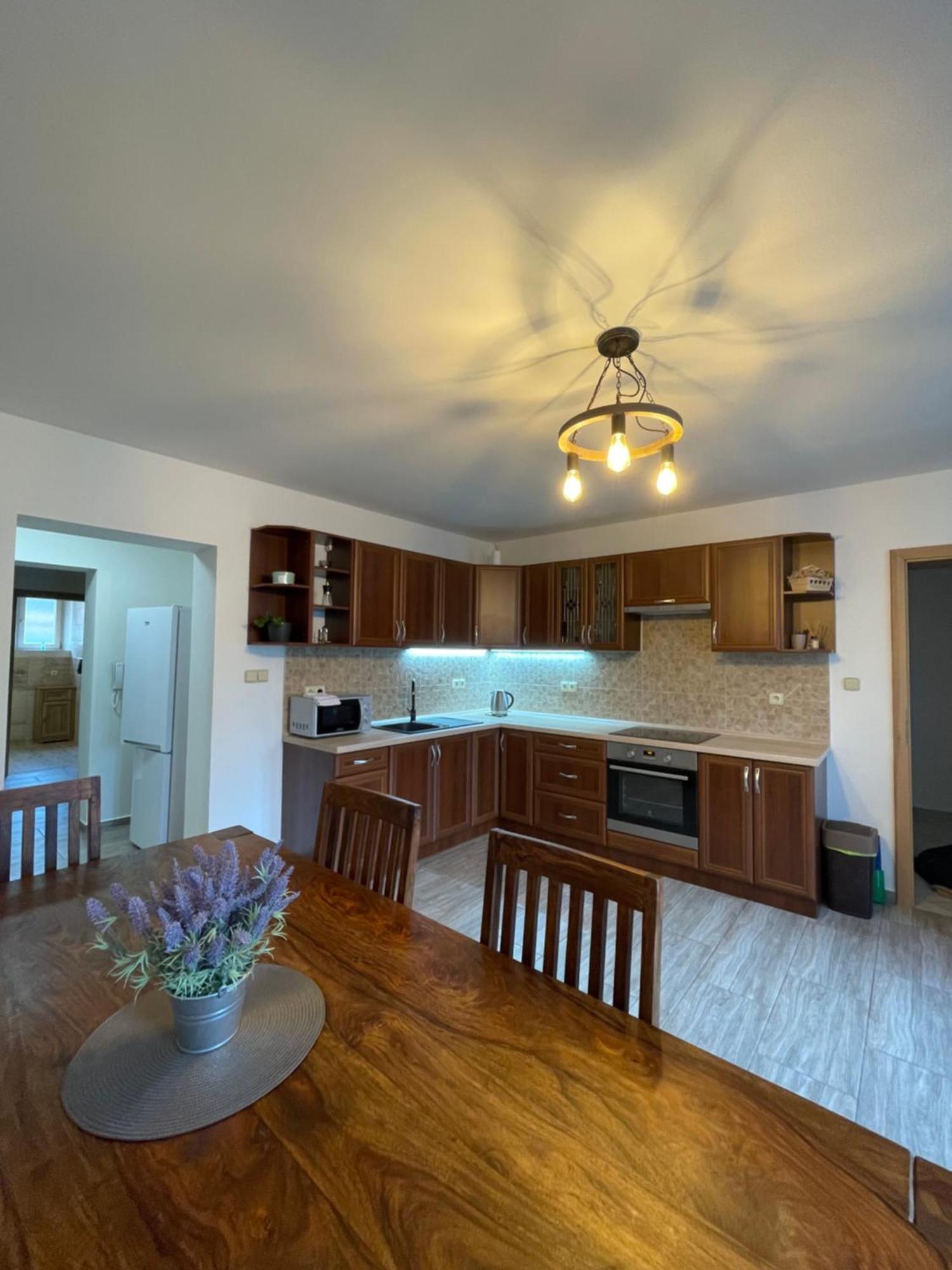 Apartman Kamenak 温珀克 外观 照片