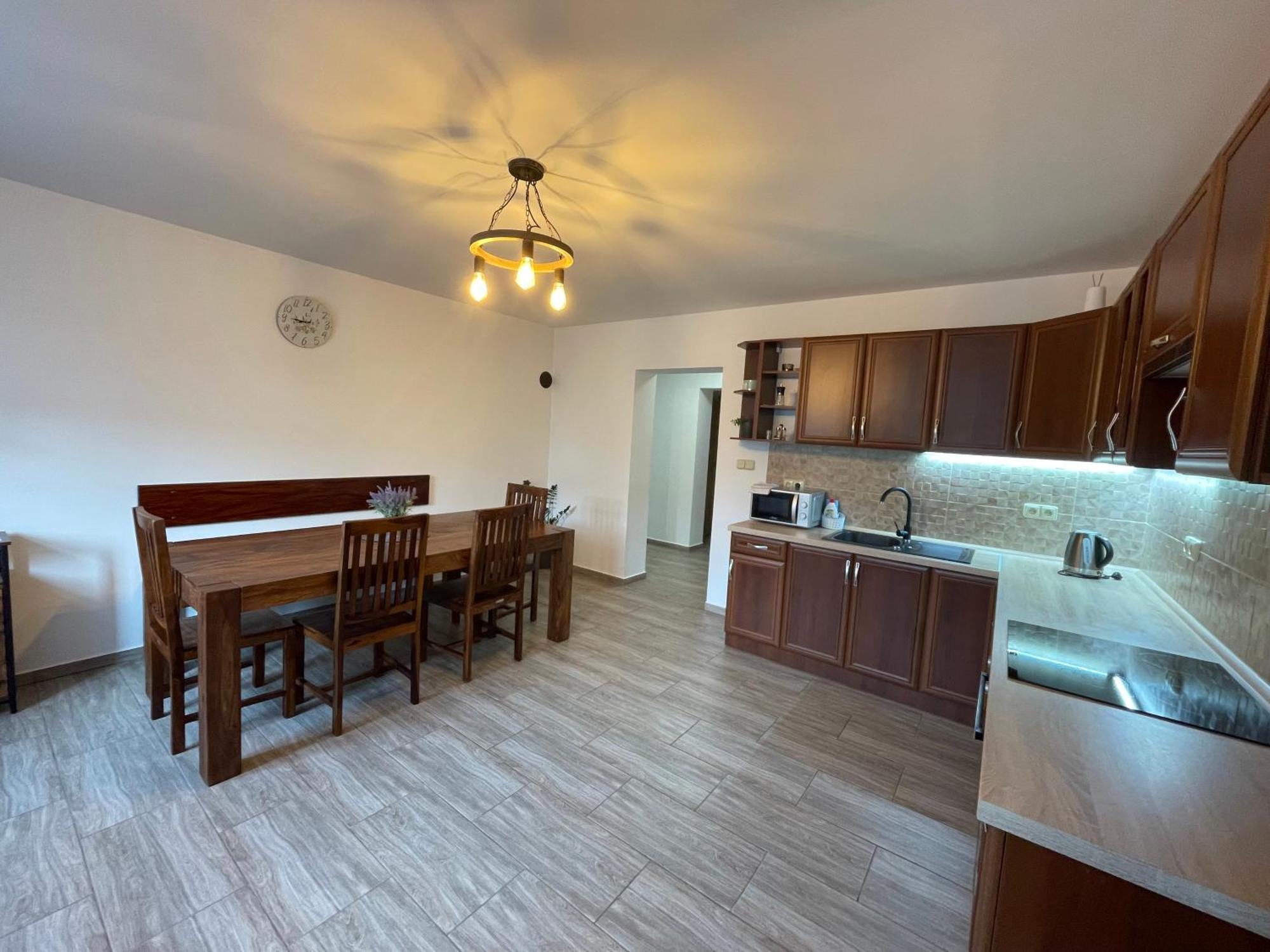 Apartman Kamenak 温珀克 外观 照片